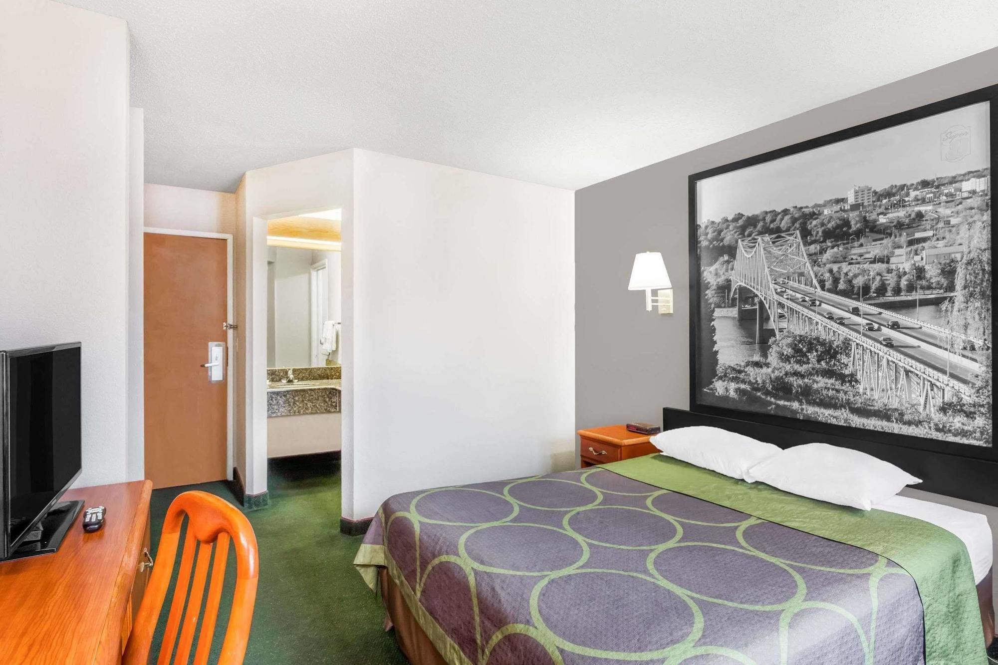 Super 8 By Wyndham Athens Hotel Luaran gambar